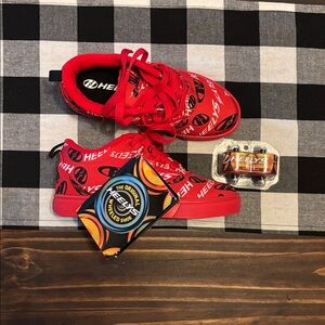 Heelys Pro 20 Prints Red Black White Logo Youth Size 3 Wheeled Sneakers Rollers